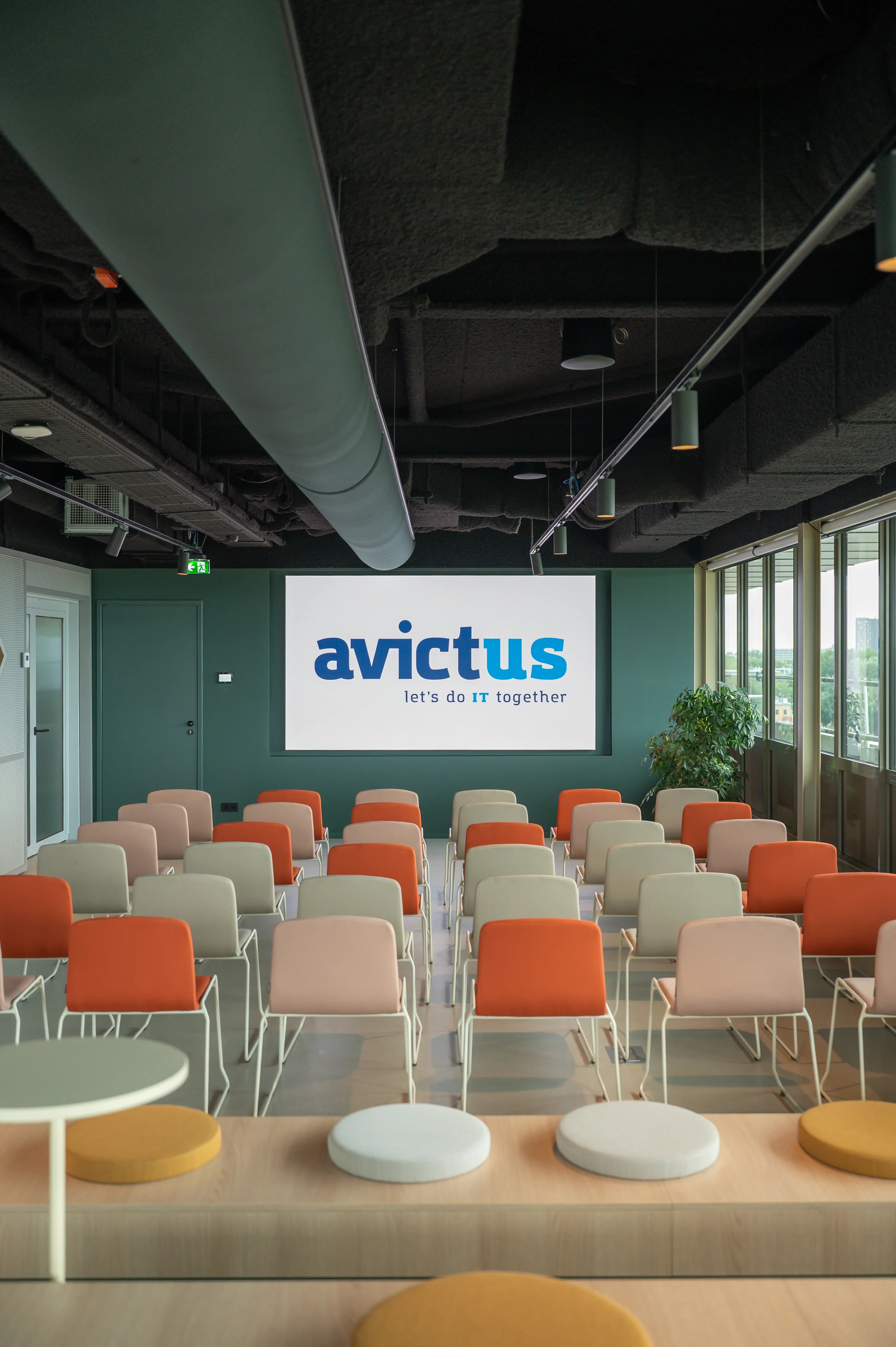 hybride vergaderen auditorium