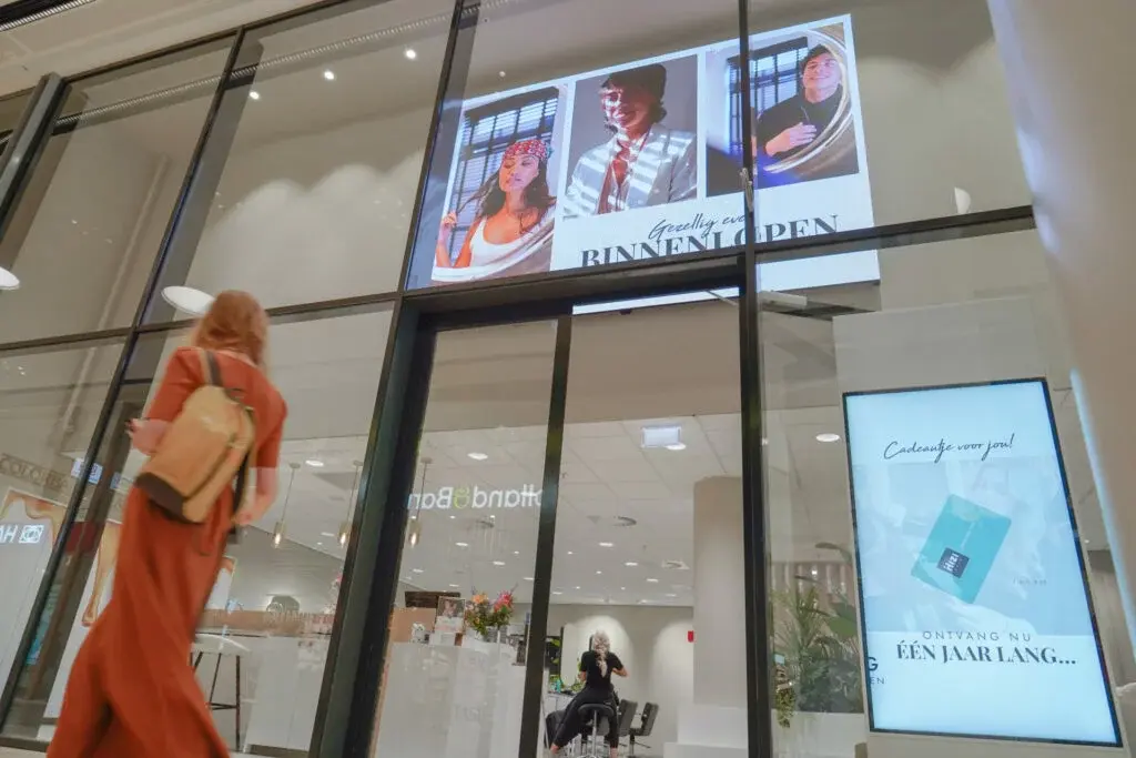 HIZI Hair Nederland kiest voor display signage van Avictus